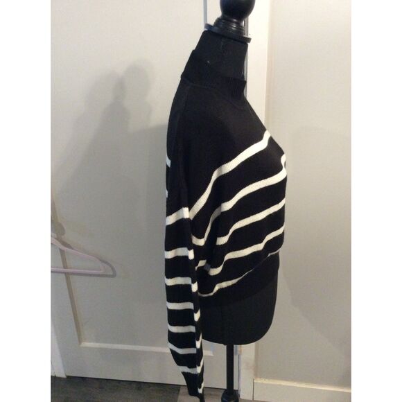 Black white Striped Cropped Sweater Soft Mock Turtleneck Medium M Oversized - Picture 6 of 6